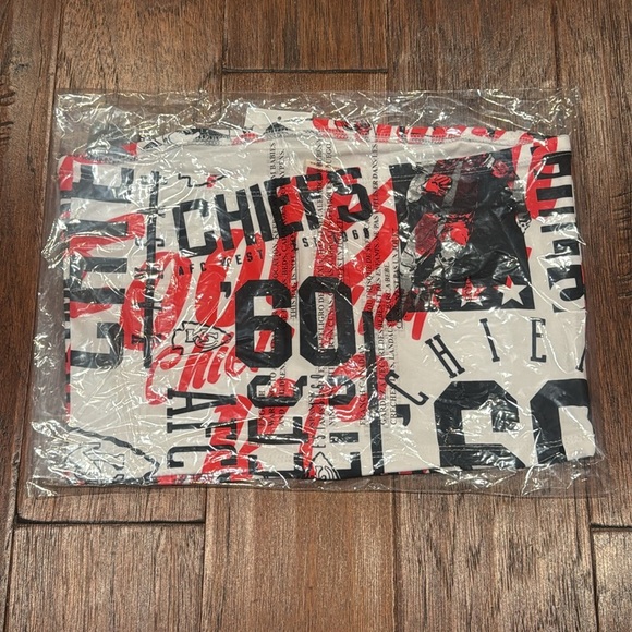 NWT! Large Tube Top NFL Chiefs Red and Black Graphic - Picture 7 of 8
